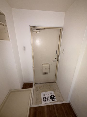 NTB-2の玄関