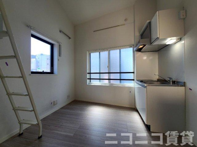 【バルコニー】 | キャトルセゾン | 別号室イメージの為、現状を優先致します。