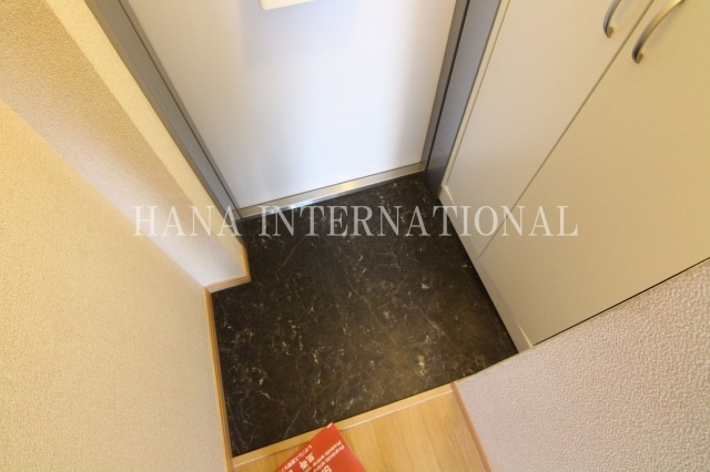 プレステージ草加の玄関