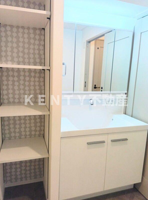 【独立洗面台】 | シティコート目黒２号棟 2 | 独立洗面化粧台が付いています