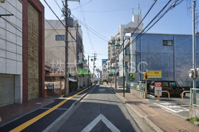 高石駅西商店街店舗の洋室