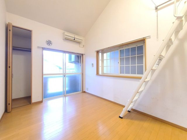 カサブランカⅠの居間・リビング