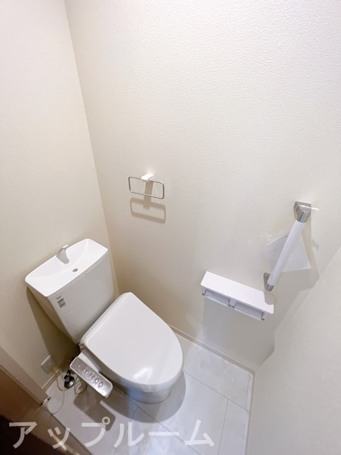 春日井市上条町１０丁目のアパートのトイレ