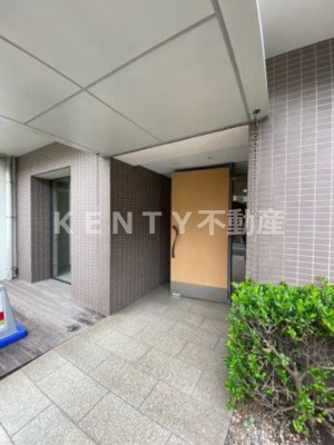 【エントランス】 | グランドフォーレヤマモト | ゆとりのあるエントランスです