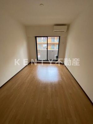 【寝室】 | グランドフォーレヤマモト | ゆったりとしたリビングです