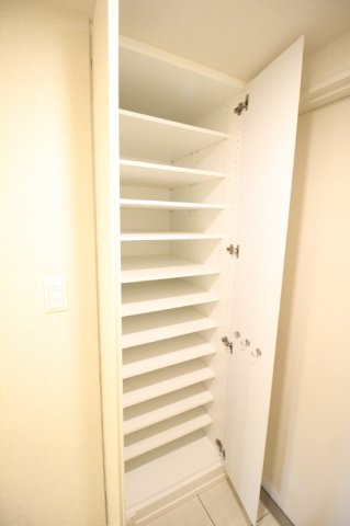 パークホームズ千代田淡路町の収納|シューズボックス