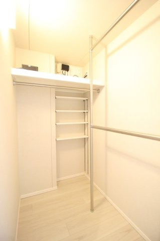 パークホームズ千代田淡路町の収納|ウォークインクローゼット1.2帖
