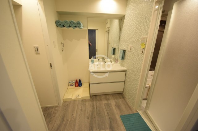 BRAVE松屋町の洗面所|BRAVE松屋町　広々とした洗面脱衣所