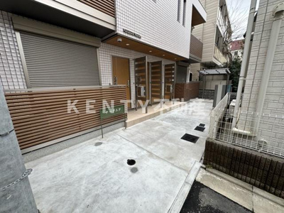 【エントランス】 | ナークニク | 建物の内部です