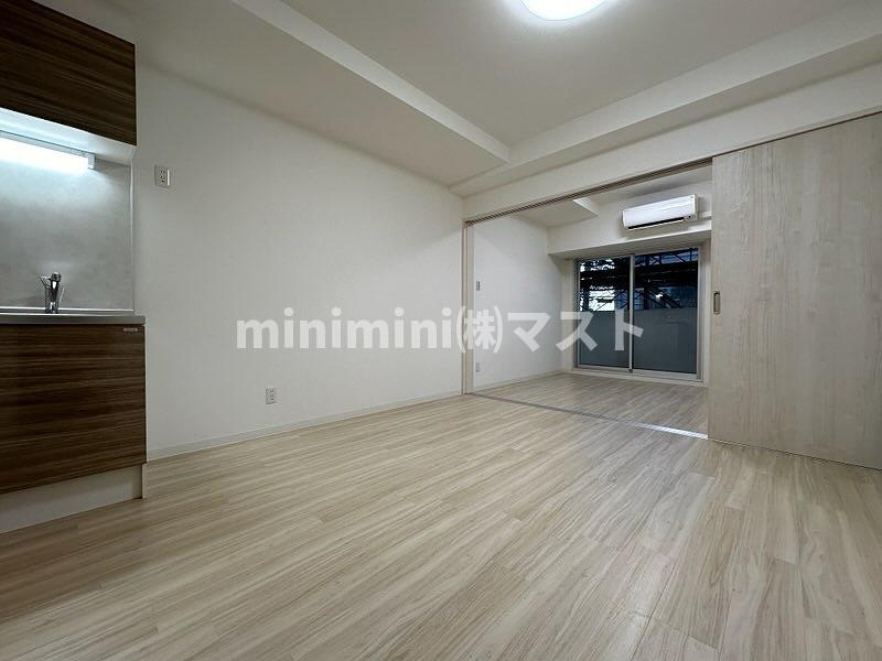 ACT　DOORS　天六の居間・リビング