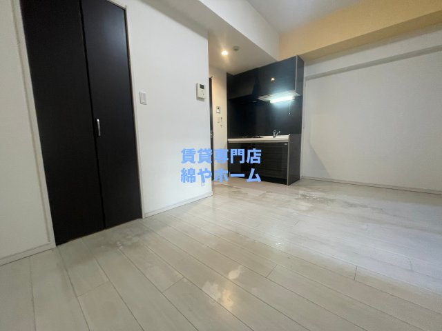 エグゼ難波南Ⅱの居間・リビング|ゆったり過ごせる居間です