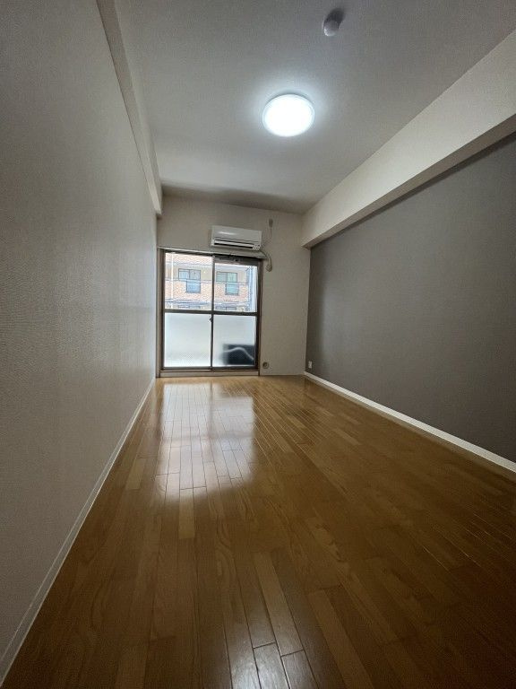 アーバンコンフォート堀江の洋室