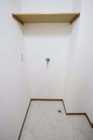 【設備】 | 青葉丘マンション | 室内洗濯機置場