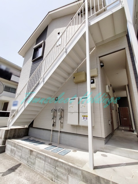 横浜市戸塚区矢部町のアパートのエントランス|清潔感のあるエントランスです♪