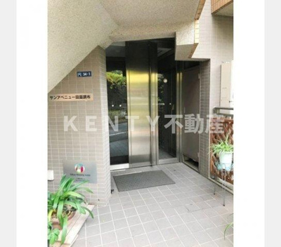 【エントランス】 | サンアベニュー田園調布 | 落ち着いたエントランスです