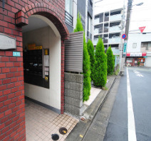 メゾンドペルルのエントランス