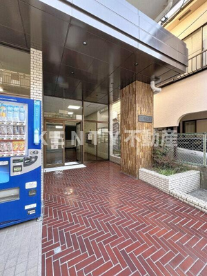 【エントランス】 | 建愛ビル | 清潔なエントランスです