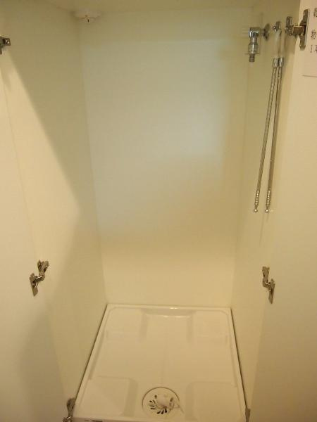 ルーブル西早稲田弐番館の設備|洗濯機置場(同一仕様写真）