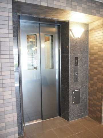 ルーブル西早稲田弐番館のその他共用部分|エレベーター★