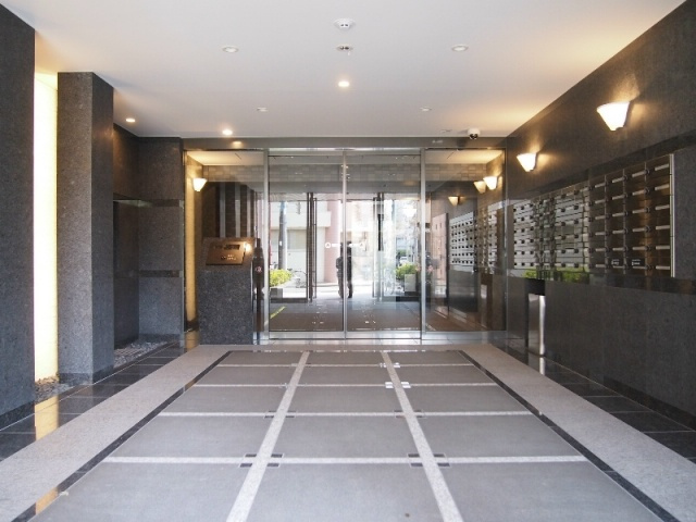 ルーブル西早稲田弐番館のエントランス|エントランス