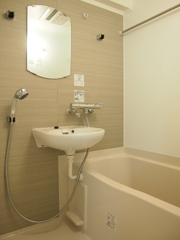 ルーブル西早稲田弐番館の浴室|人気のバストイレ別♪（同一仕様写真）