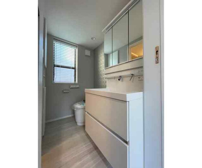 【内装】 | エミルキンシチョウ