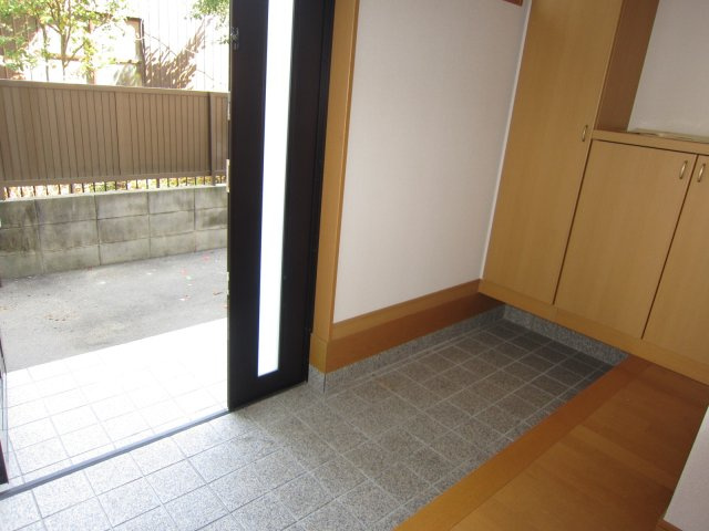 浦田貸家　3-8-7の玄関
