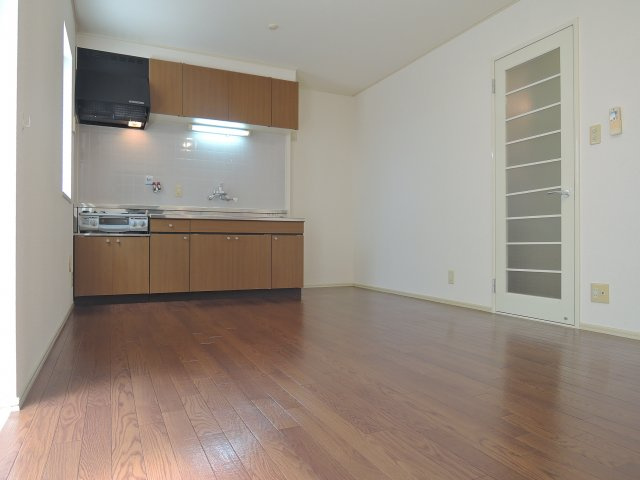 高槻市辻子１丁目のアパートの居間・リビング