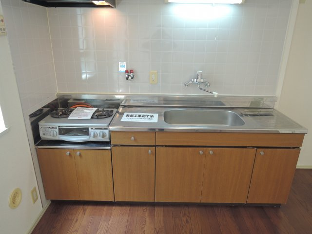 高槻市辻子１丁目のアパートのキッチン