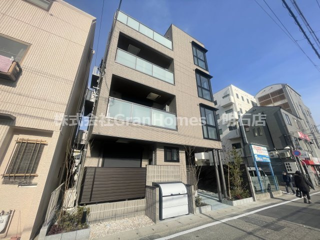 シャーメゾンさくら大久保駅前の外観