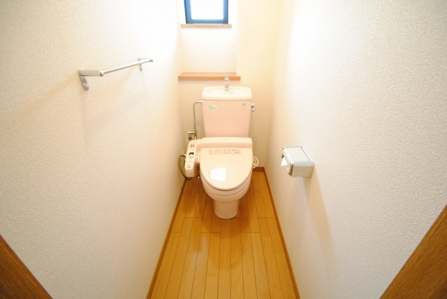 ディアコートEのトイレ|同タイプ　類似写真