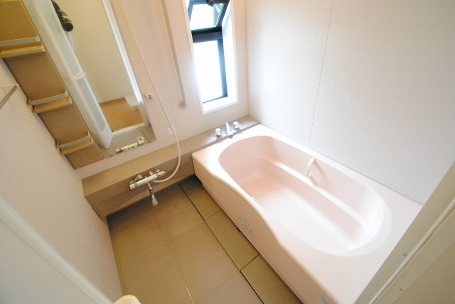 ディアコートEの浴室|同タイプ　類似写真