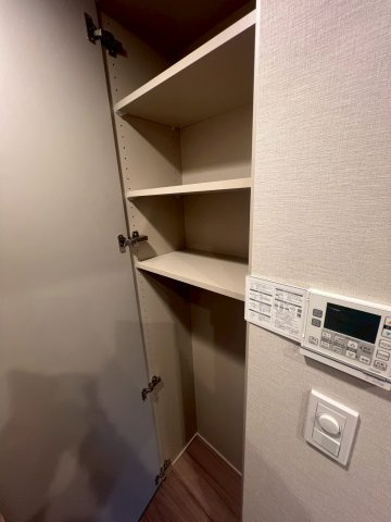 アトラスシティ千歳烏山グランスイート杜ノ棟の収納