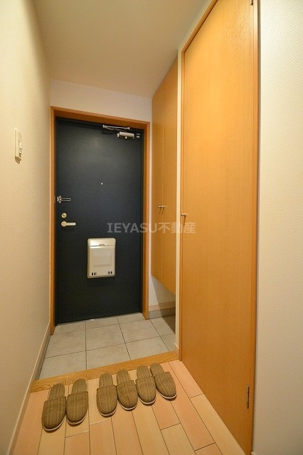 フルール観音の玄関