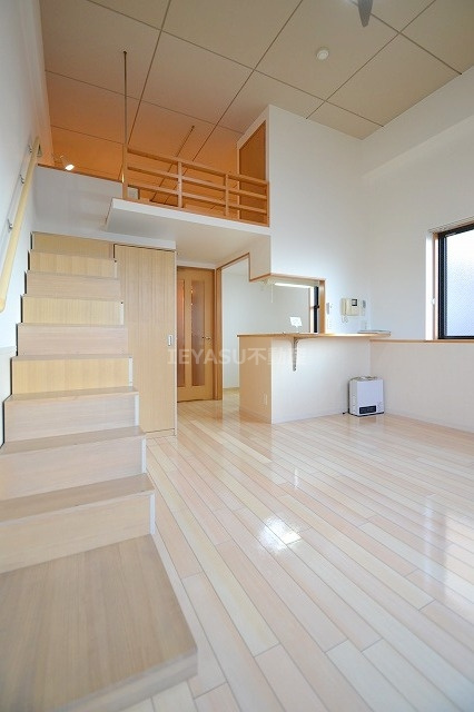 フルール観音の居間・リビング