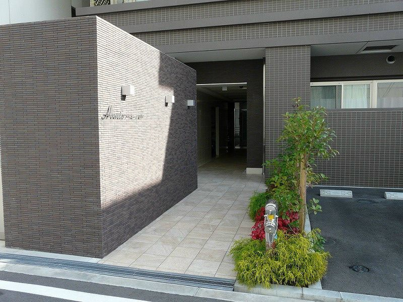 アベニール鷺洲のエントランス