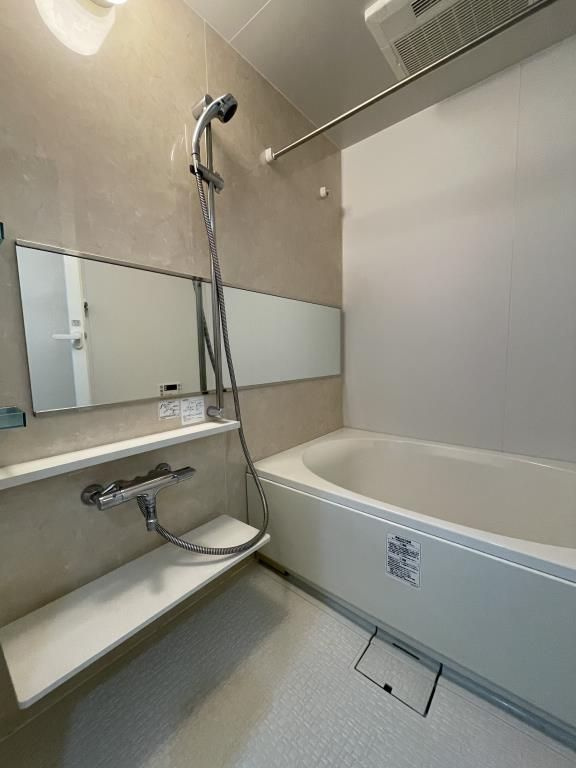 アベニール鷺洲の浴室