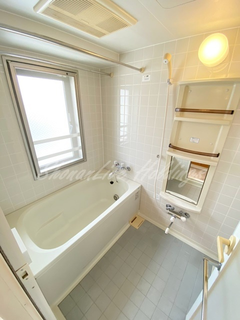 藤沢市鵠沼石上１丁目の賃貸マンションの浴室