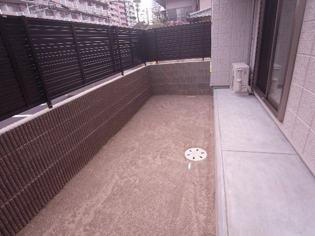 メゾンド・オーブの駐車場