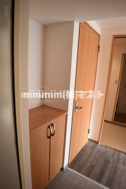 グランパシフィック芦原橋駅前の玄関