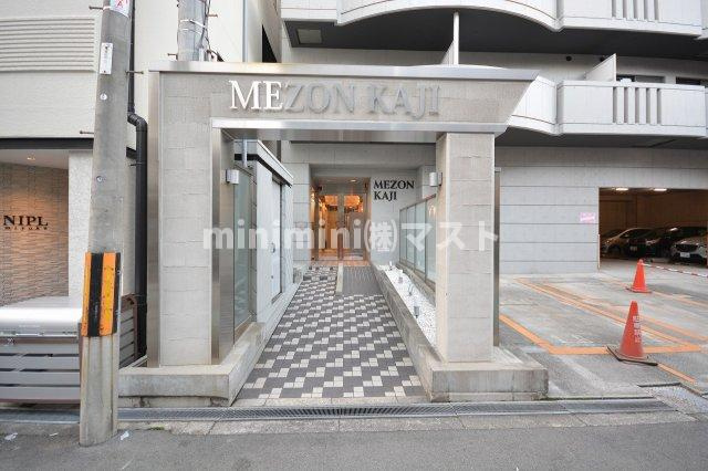 MEZON KAJIのエントランス
