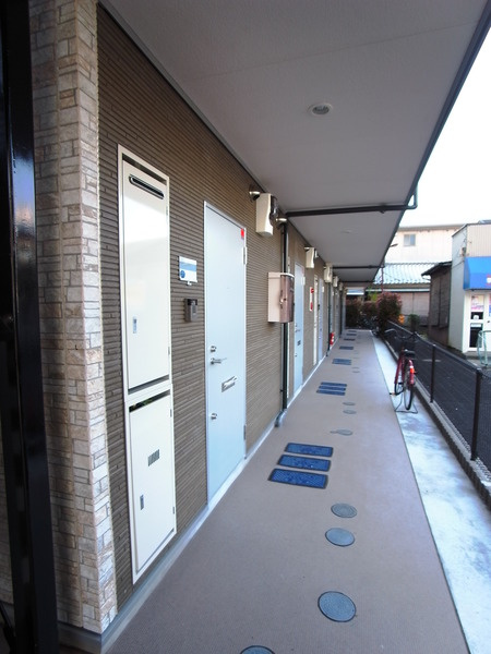 リブリ・クローリスのエントランス|綺麗なエントランス♪