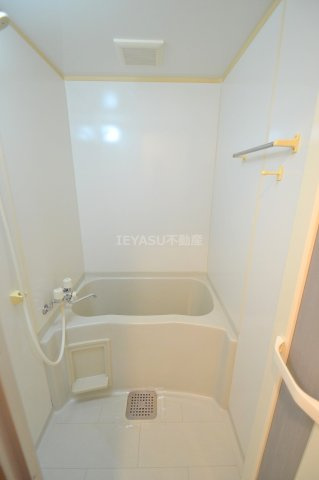 ネッサンスＫの浴室