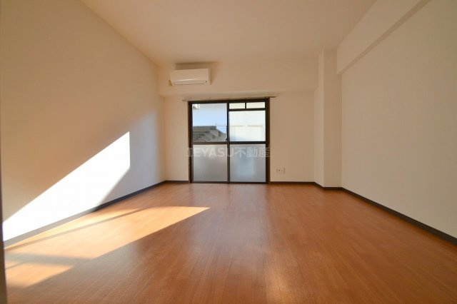 ネッサンスＫの居間・リビング