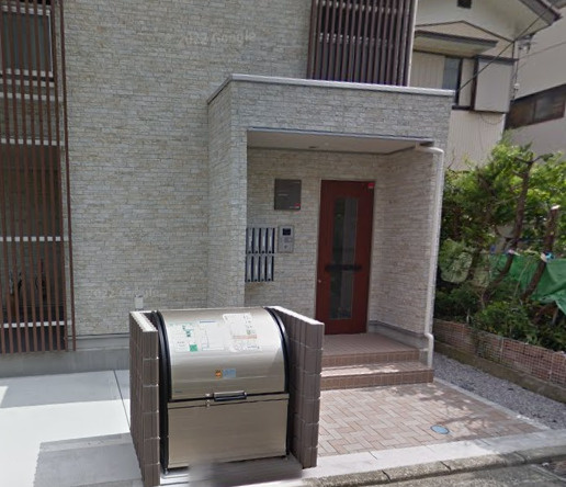 リブリ・アラノエのエントランス|オートロック付きのエントランス♪