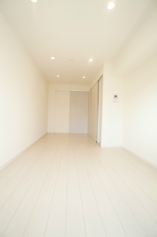 リブリ・アラノエの寝室|白基調の落ち着いた寝室♪