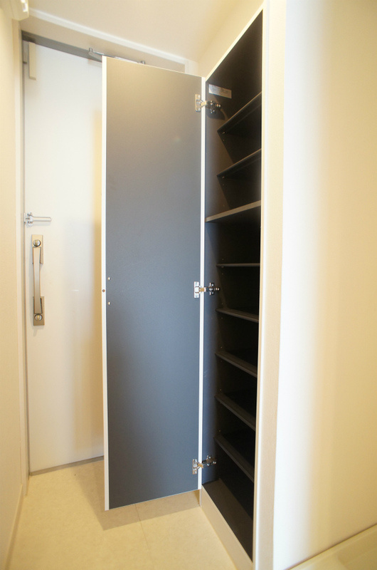 リブリ・アラノエの玄関|大型シューズボックス付きで広々♪