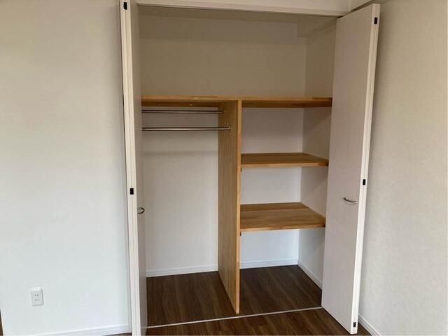 ベイサイトコート横浜の収納|ハンガーラック付きで楽々収納♪
※同施工別部屋