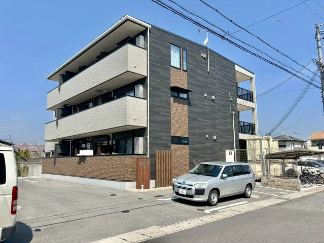 ドルチェ細江のエントランス