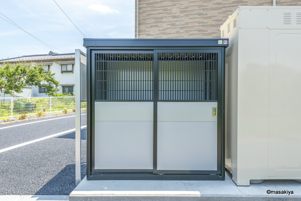 アイリス・Ｓの外観|敷地内ゴミステーション